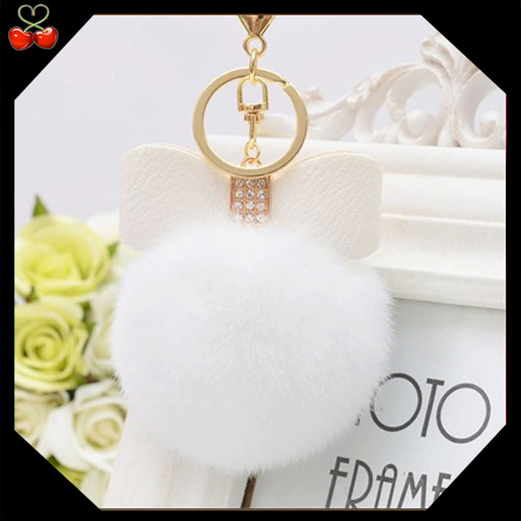 Mary's Cherries Boutique Accessories - 🍒 Faux Fur White 🎀 Bow Gold Key Chain